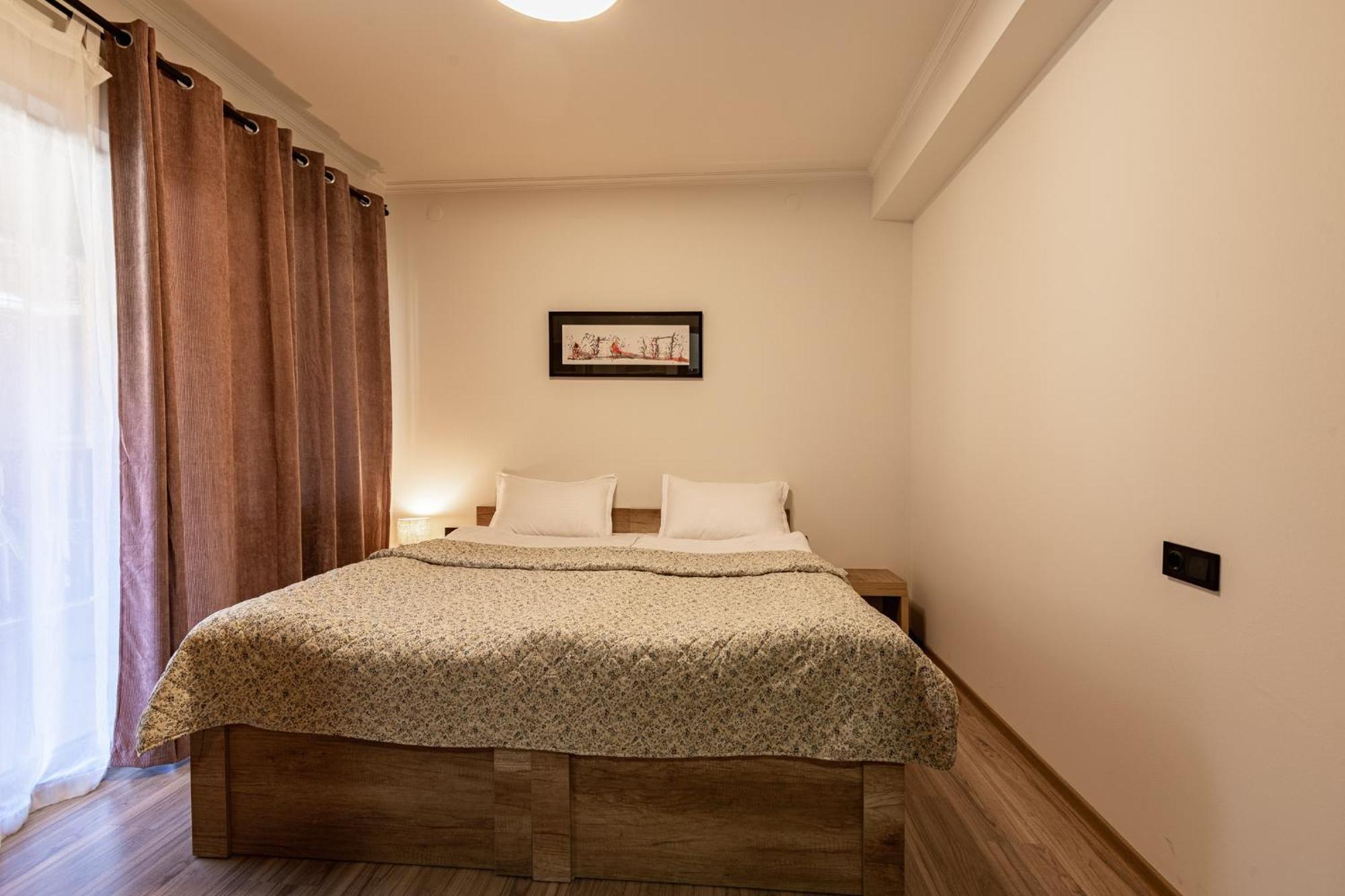 La Maison Mestia Luaran gambar