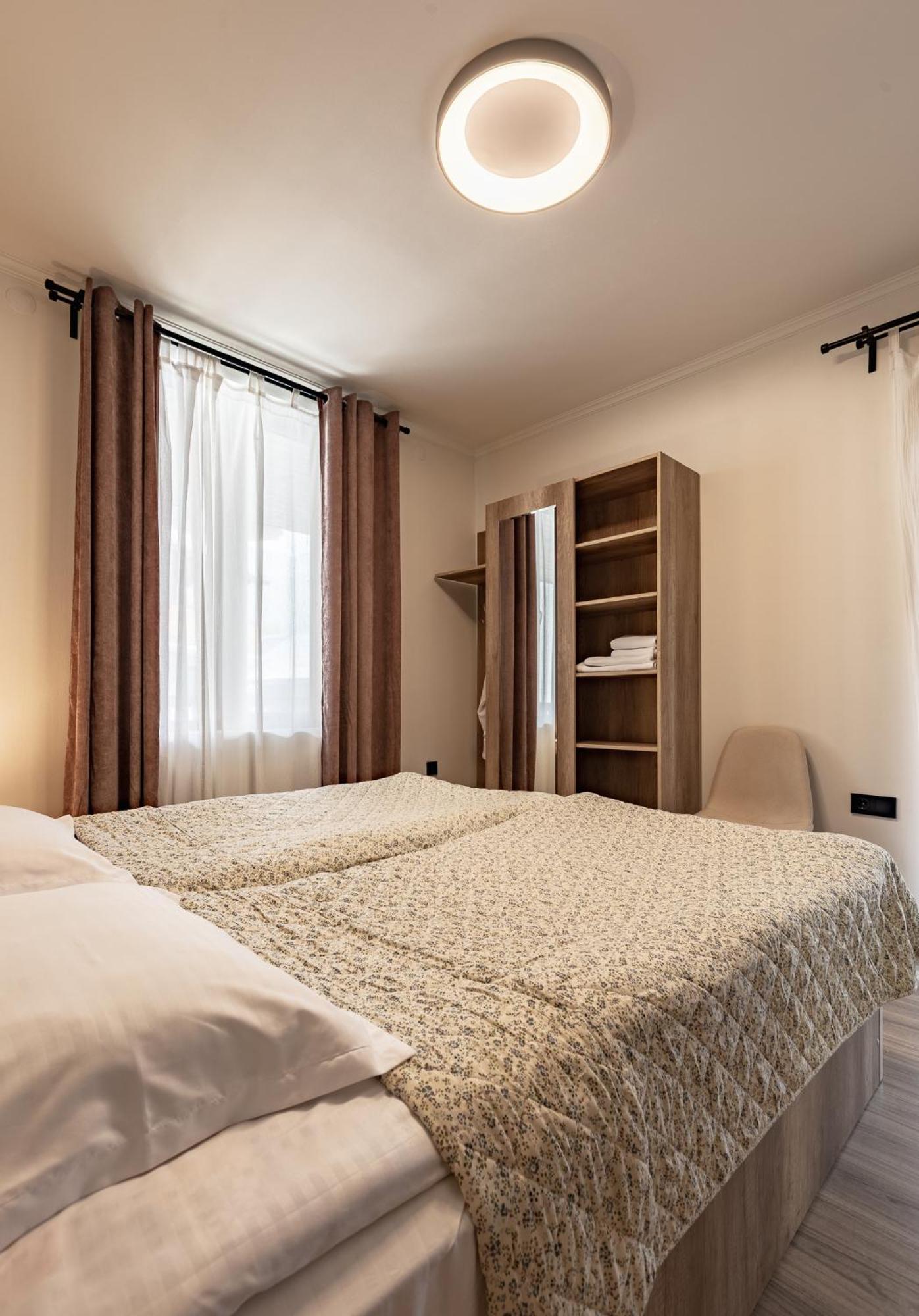 La Maison Mestia Luaran gambar