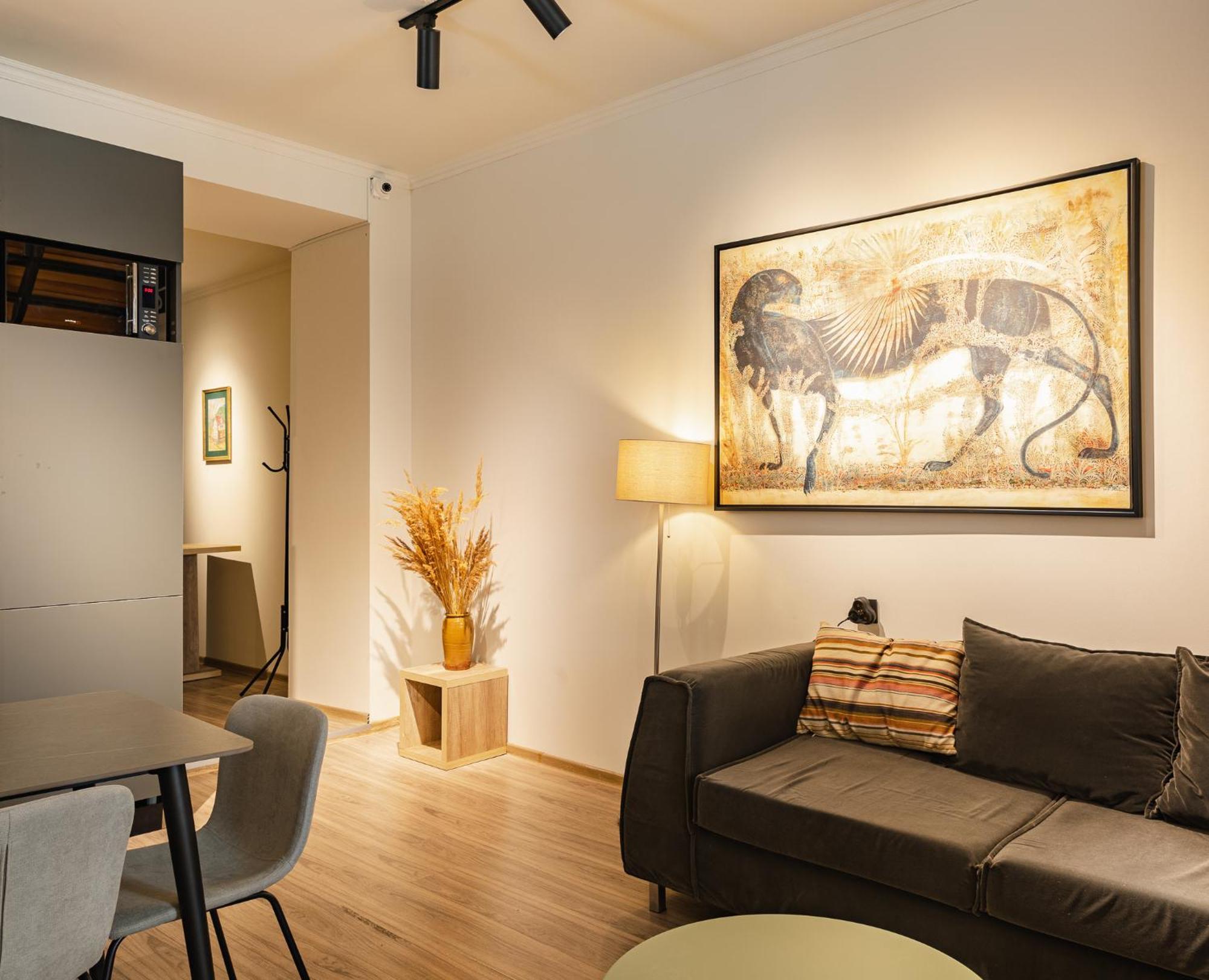 La Maison Mestia Luaran gambar